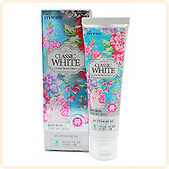Зубная паста Отбеливающая с ароматом Мяты и Ягод Classic White, 110 г Зубная паста Отбеливающая с ароматом Мяты и Ягод Classic White, 110 г