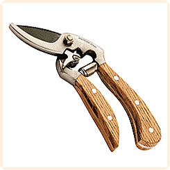 Секатор средний Moulton Mill, нержавеющая сталь, ручка из дуба Секатор средний Moulton Mill, нержавеющая сталь, ручка из дуба